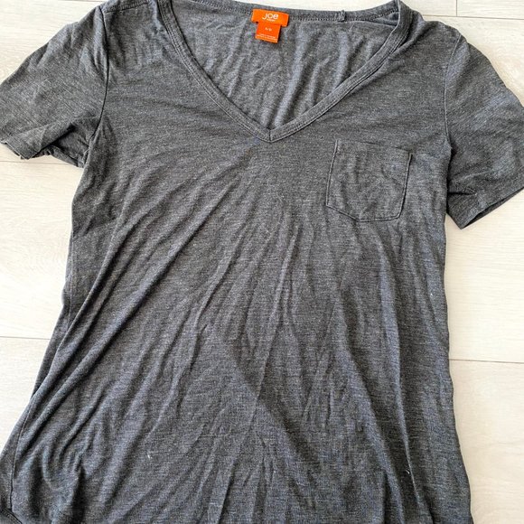 Joe Fresh V neck t shirt - Picture 3 of 3